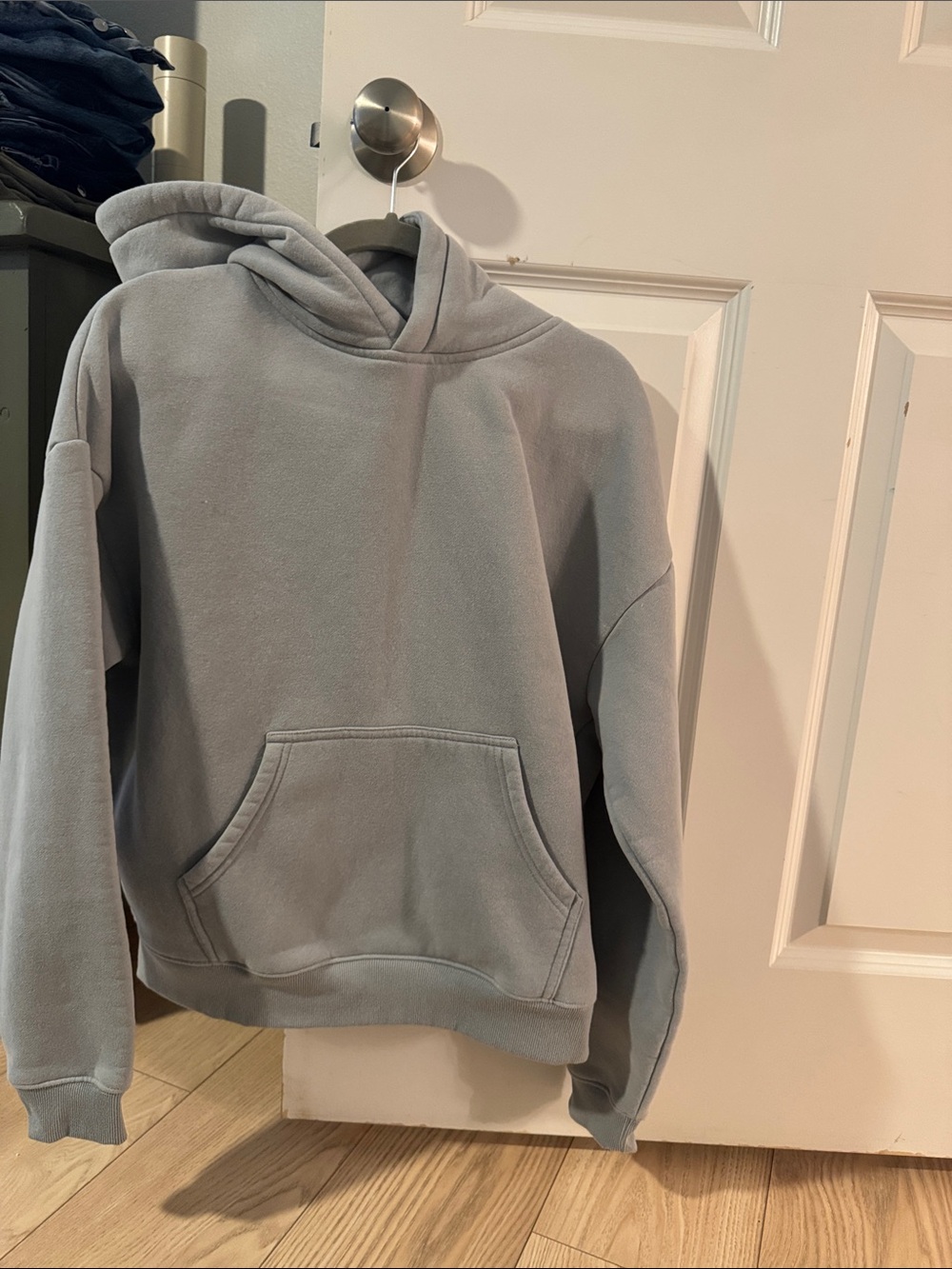 Women's Light Gray Pullover Hoodie - Cozy Everyday Sweatshirt